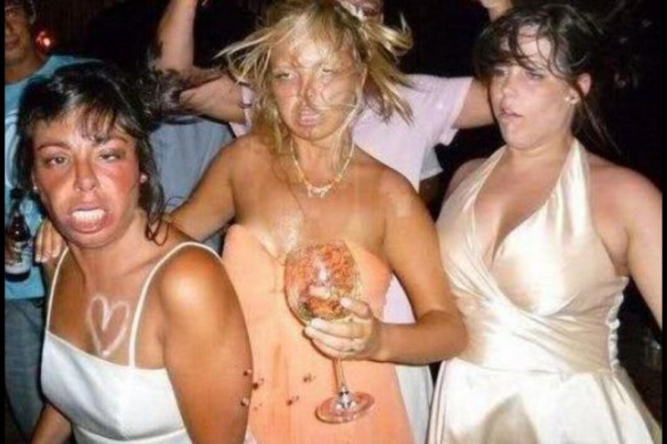 embarrassing-pictures-3-women-drunk1